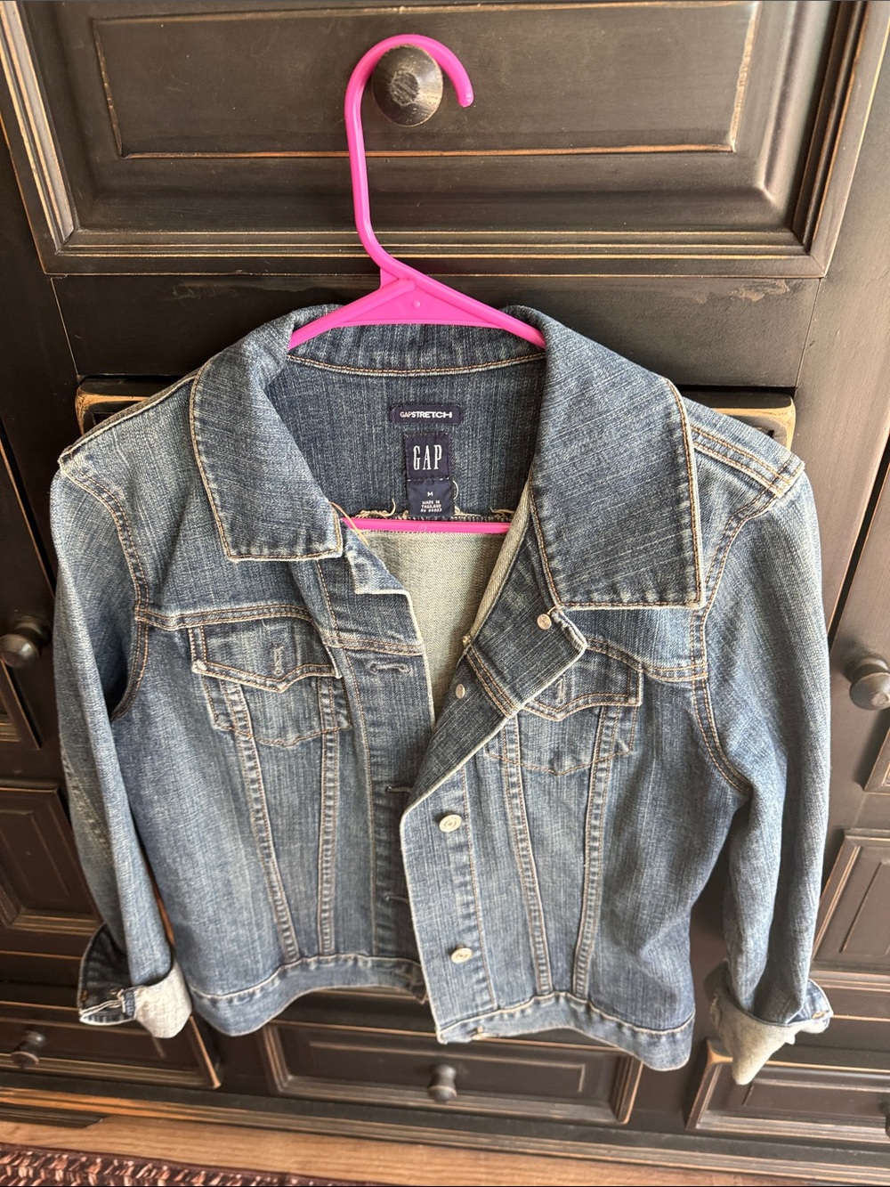 GAP women’s Light Blue Denim Jacket